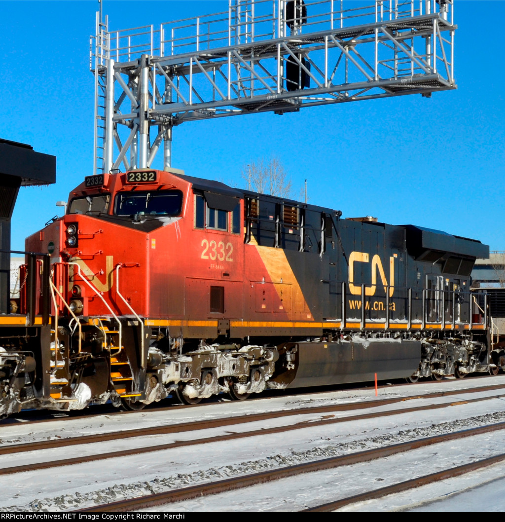 CN 2332